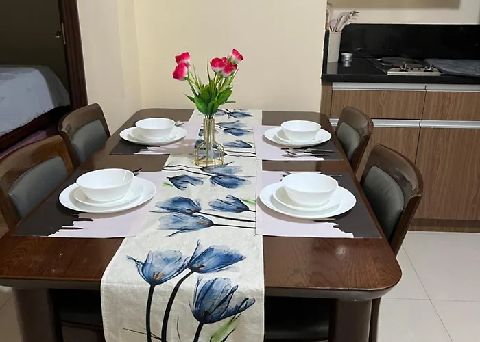 Bay Sunset In Pasay With Balcony,pool, Fast Wifi Near Naia Airport , Moa, Picc, Us Embassy Apartment