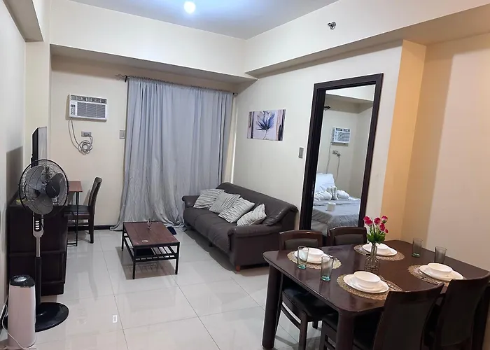 Bay Sunset In Pasay With Balcony,pool, Fast Wifi Near Naia Airport , Moa, Picc, Us Embassy Apartment *