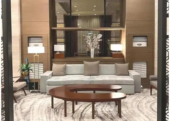 Apartment Bay Sunset In Pasay With Balcony,pool, Fast Wifi Near Naia Airport , Moa, Picc, Us Embassy