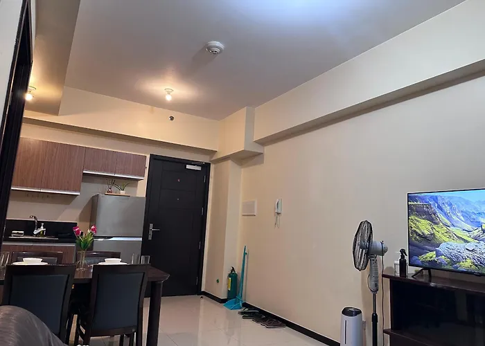 Bay Sunset In Pasay With Balcony,pool, Fast Wifi Near Naia Airport , Moa, Picc, Us Embassy Manila