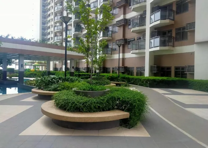 Apartment Bay Sunset In Pasay With Balcony,pool, Fast Wifi Near Naia Airport , Moa, Picc, Us Embassy *