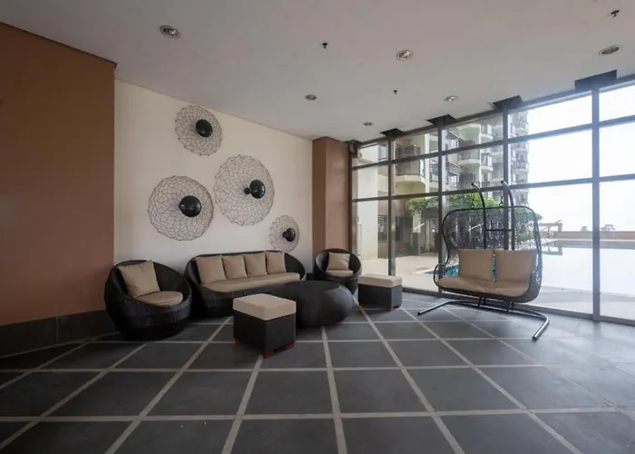 Bay Sunset In Pasay With Balcony,pool, Fast Wifi Near Naia Airport , Moa, Picc, Us Embassy *