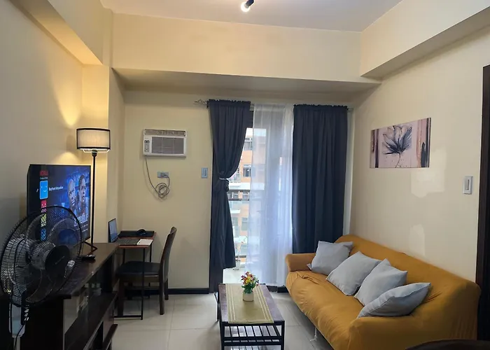 Apartment Bay Sunset In Pasay With Balcony,pool, Fast Wifi Near Naia Airport , Moa, Picc, Us Embassy *