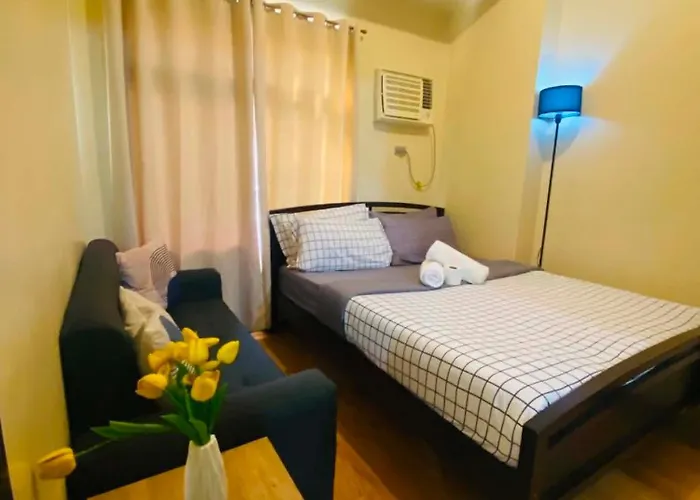 Bay Sunset In Pasay With Balcony,pool, Fast Wifi Near Naia Airport , Moa, Picc, Us Embassy *